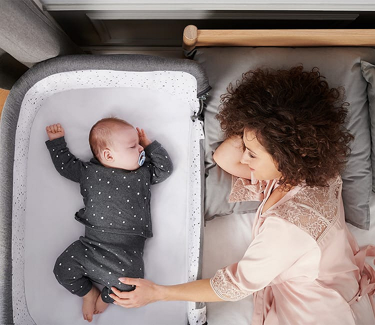 Łóżeczko dla dziecka i niemowlaka – rodzaje łóżeczek i jakie wybrać