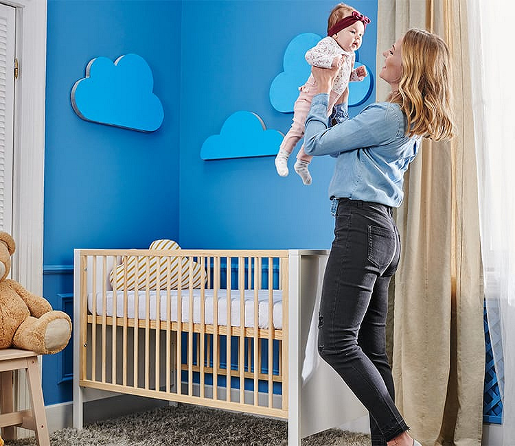 Materac do łóżeczka dla niemowlaka - jak i jaki wybrać