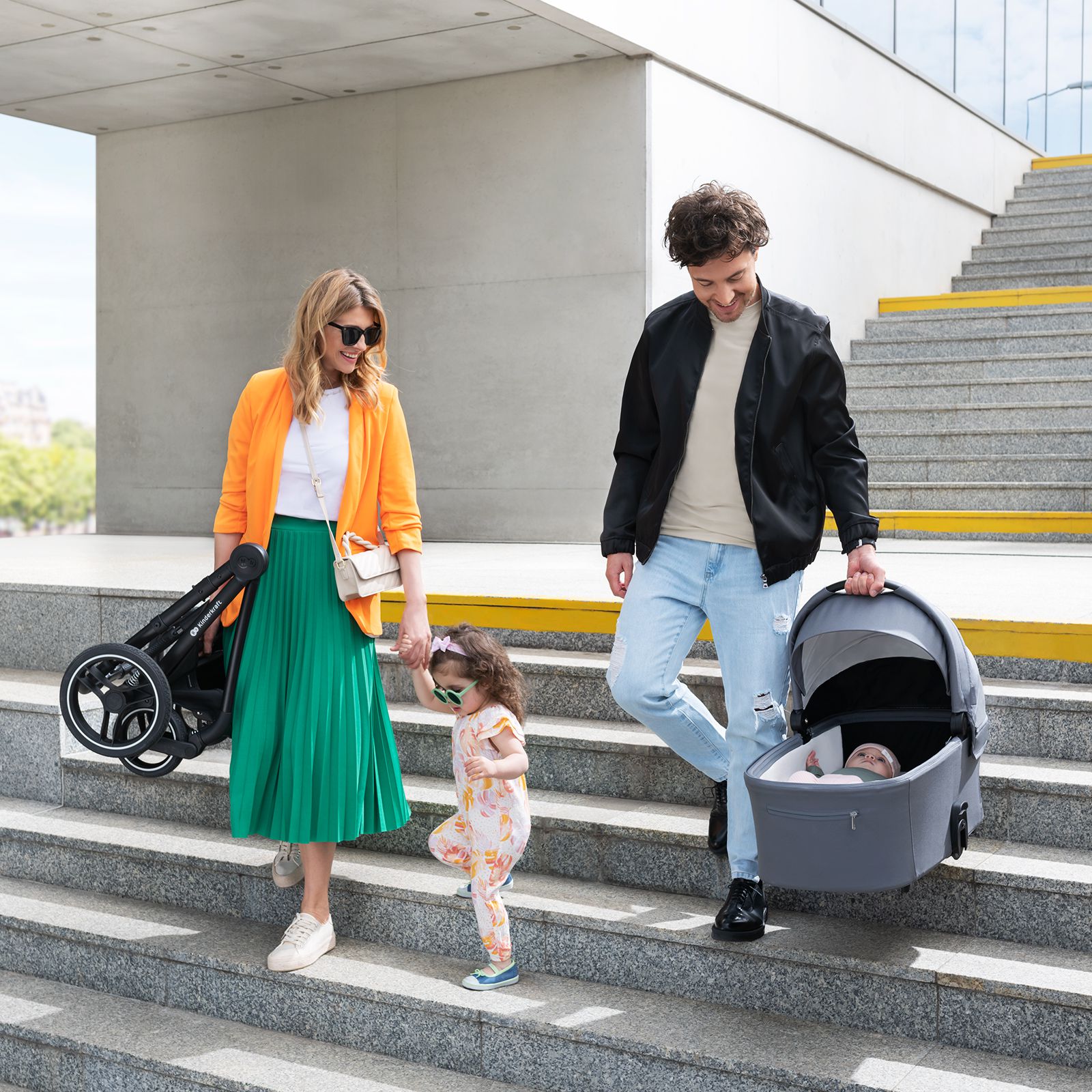 Carrying the baby in the carrycot
